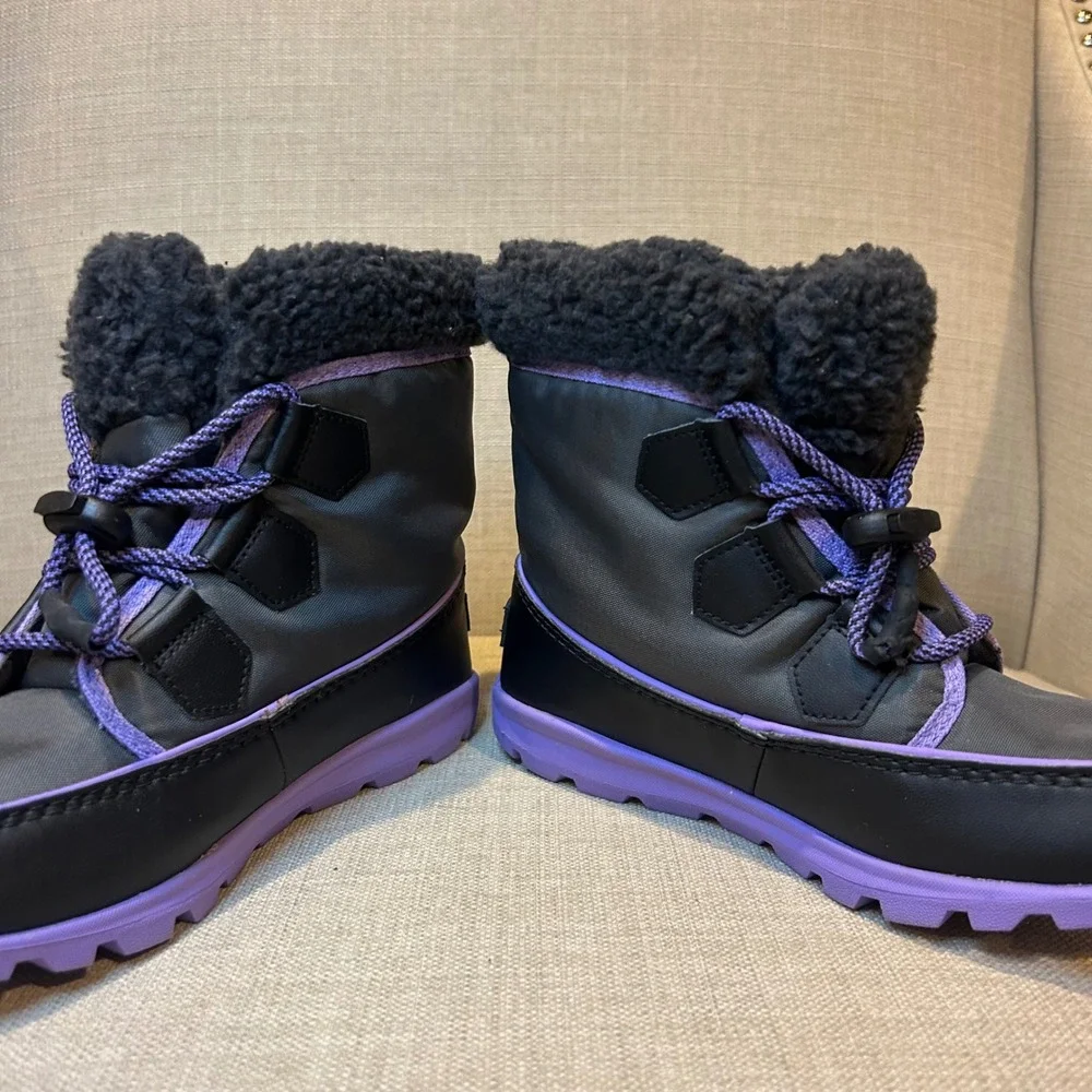 Sorel Whitney II Short Lace Waterproof Winter Boots Black Purple Kids Size 3